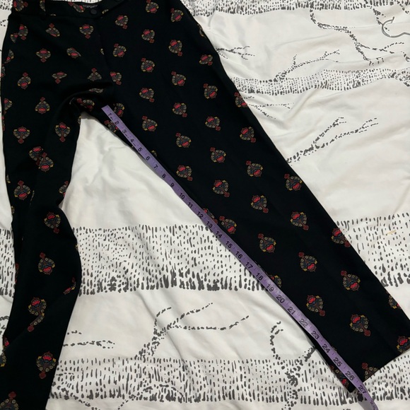 LIKE NEW TOPSHOP PATTERNED PANTS - Picture 8 of 10